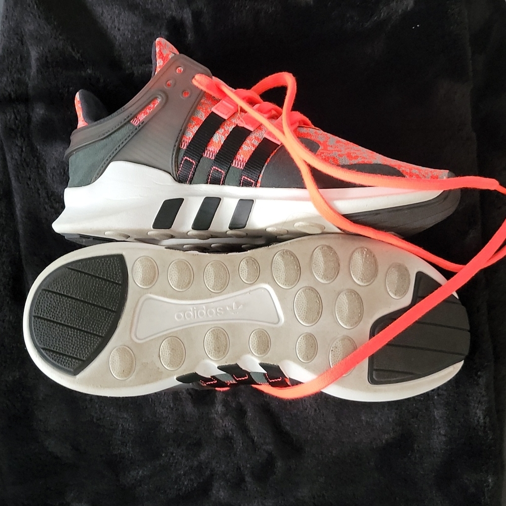 Adidas - Picture 4 of 8